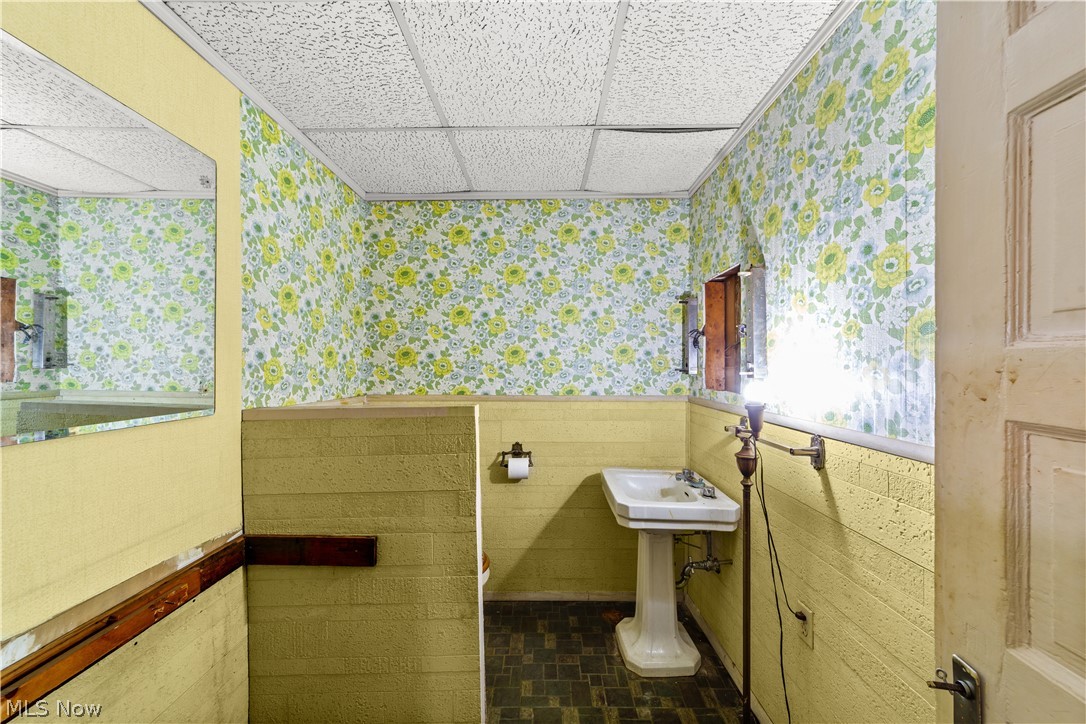 6318 Lorain Avenue Cleveland OH 44102