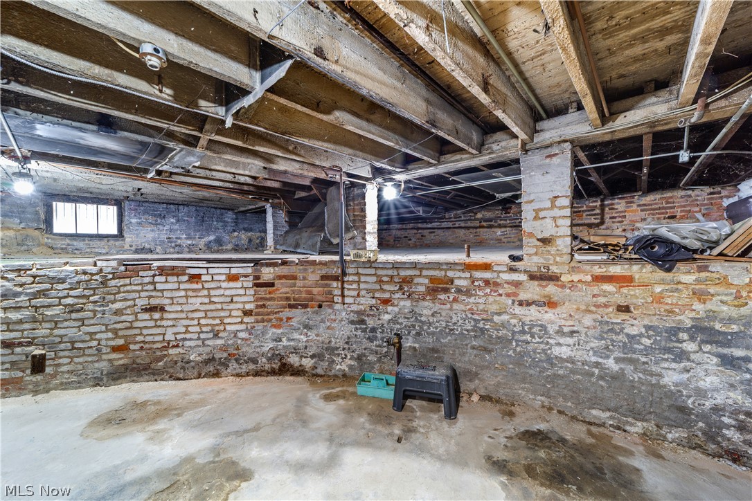 6318 Lorain Avenue Cleveland OH 44102