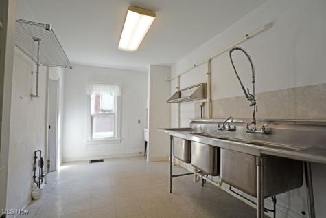 107 Center Street Chardon OH 44024