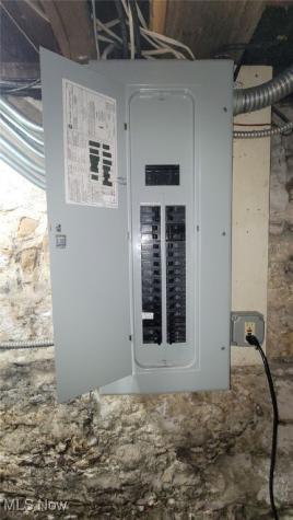 107 Center Street Chardon OH 44024