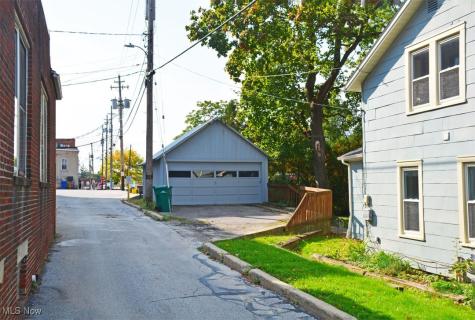 107 Center Street Chardon OH 44024