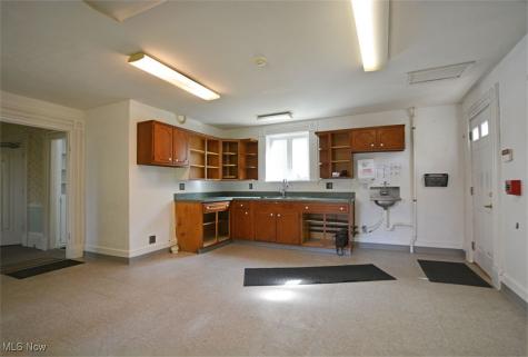 107 Center Street Chardon OH 44024
