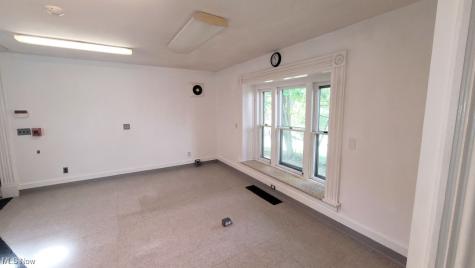 107 Center Street Chardon OH 44024