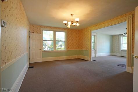 107 Center Street Chardon OH 44024