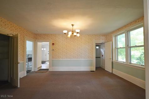 107 Center Street Chardon OH 44024