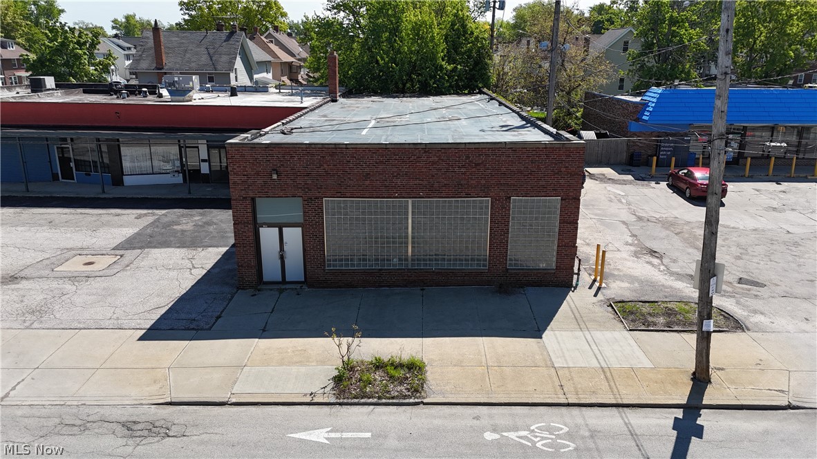 15212 Lake Shore Boulevard Cleveland OH 44110