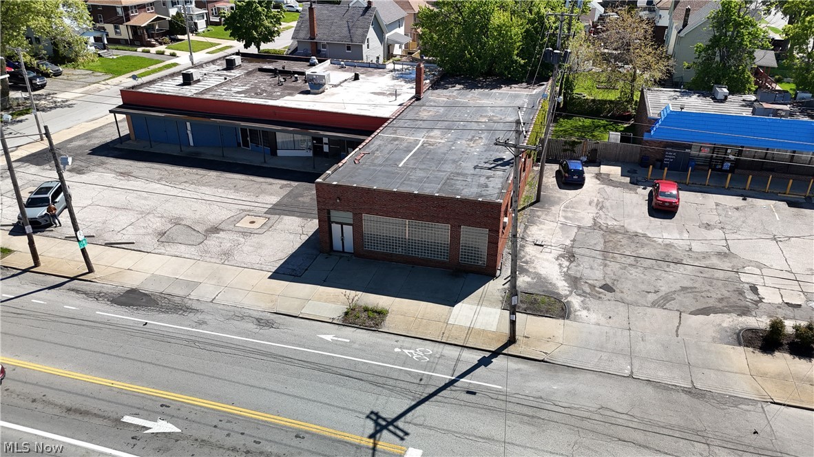 15212 Lake Shore Boulevard Cleveland OH 44110