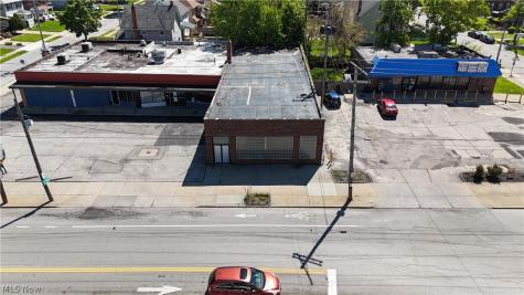 15212 Lake Shore Boulevard Cleveland OH 44110