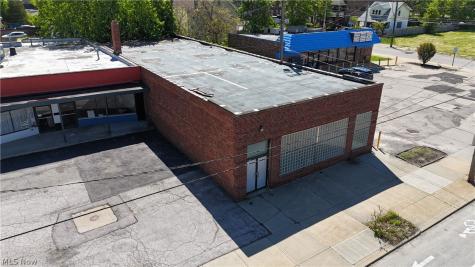 15212 Lake Shore Boulevard Cleveland OH 44110
