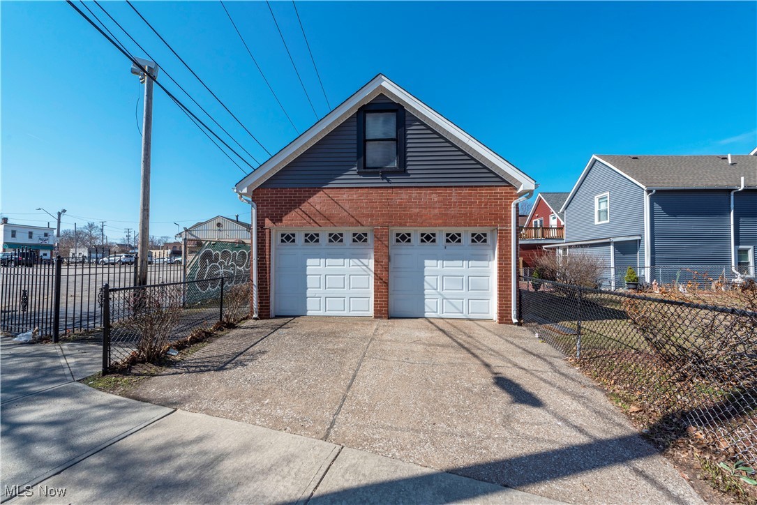 1370 W 49th Street Cleveland OH 44102