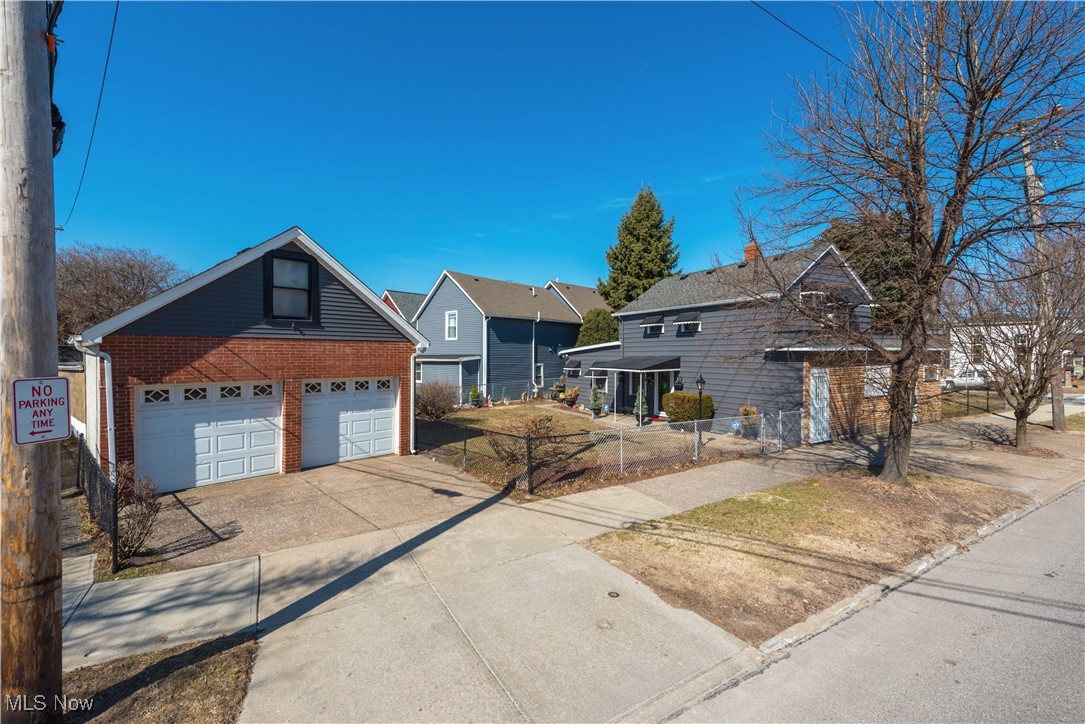 1370 W 49th Street Cleveland OH 44102