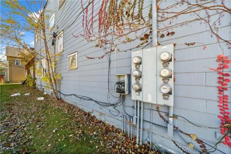 2851 Oakwood Avenue Lorain OH 44055