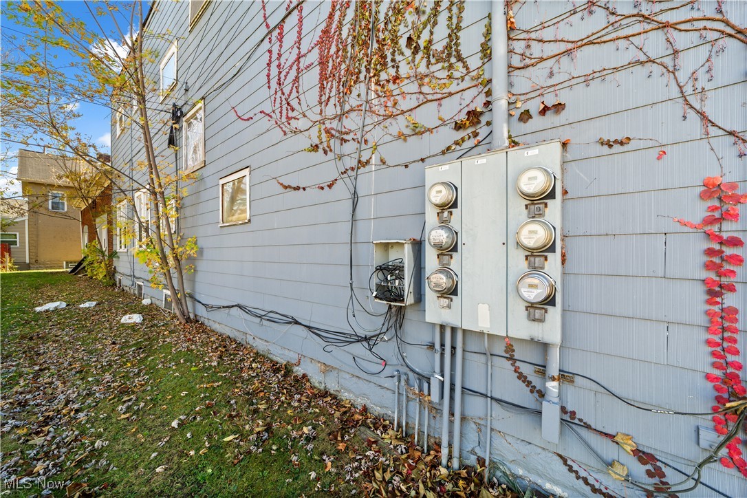 2851 Oakwood Avenue Lorain OH 44055