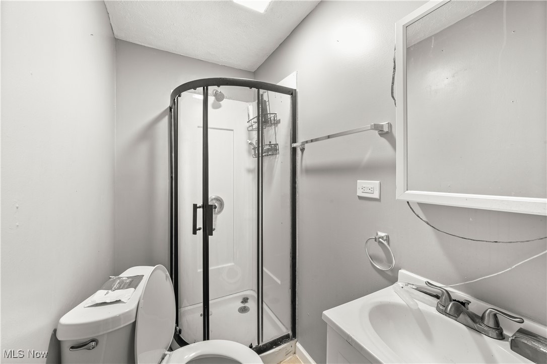 2851 Oakwood Avenue Lorain OH 44055