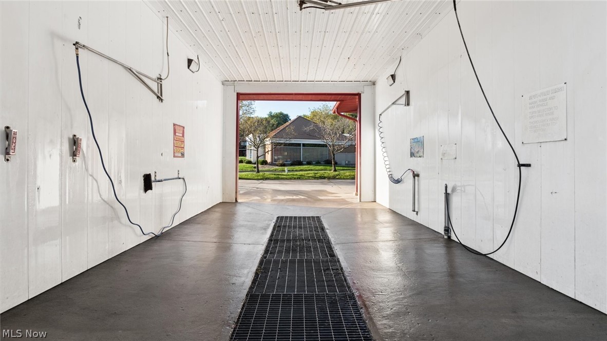 81 W Dave Longaberger Avenue Dresden OH 43821
