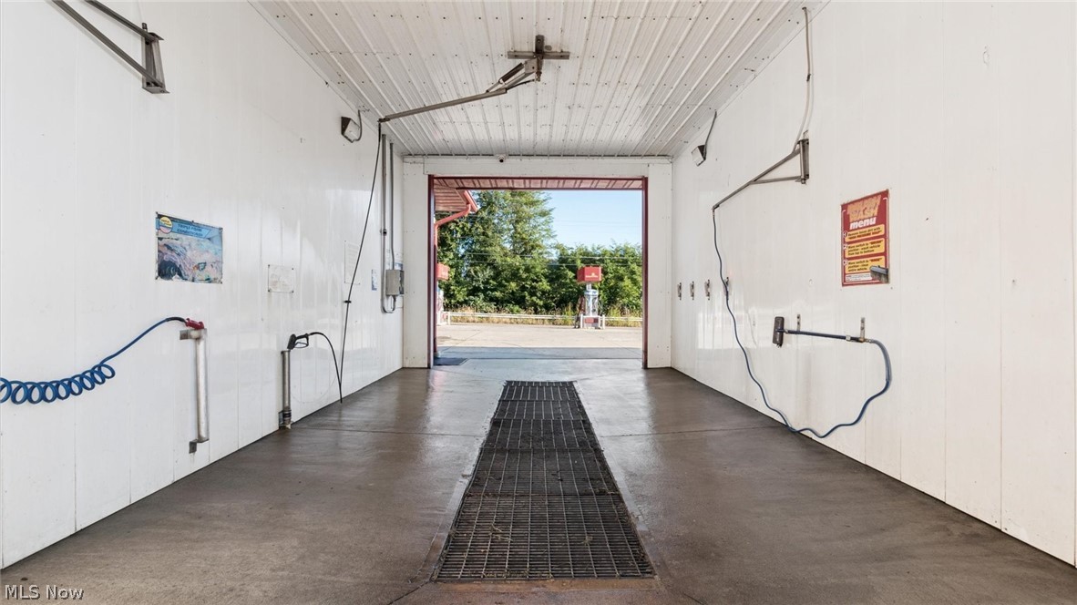 81 W Dave Longaberger Avenue Dresden OH 43821