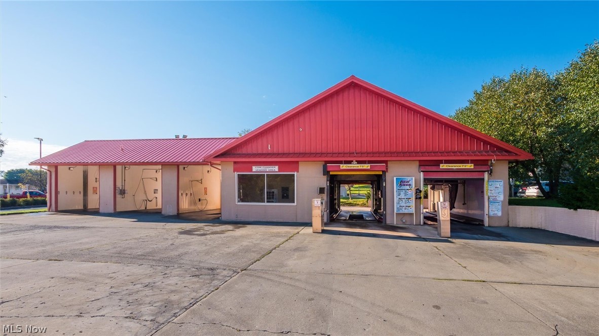 81 W Dave Longaberger Avenue Dresden OH 43821