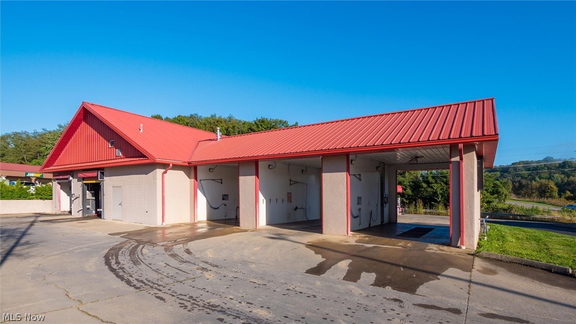 81 W Dave Longaberger Avenue Dresden OH 43821