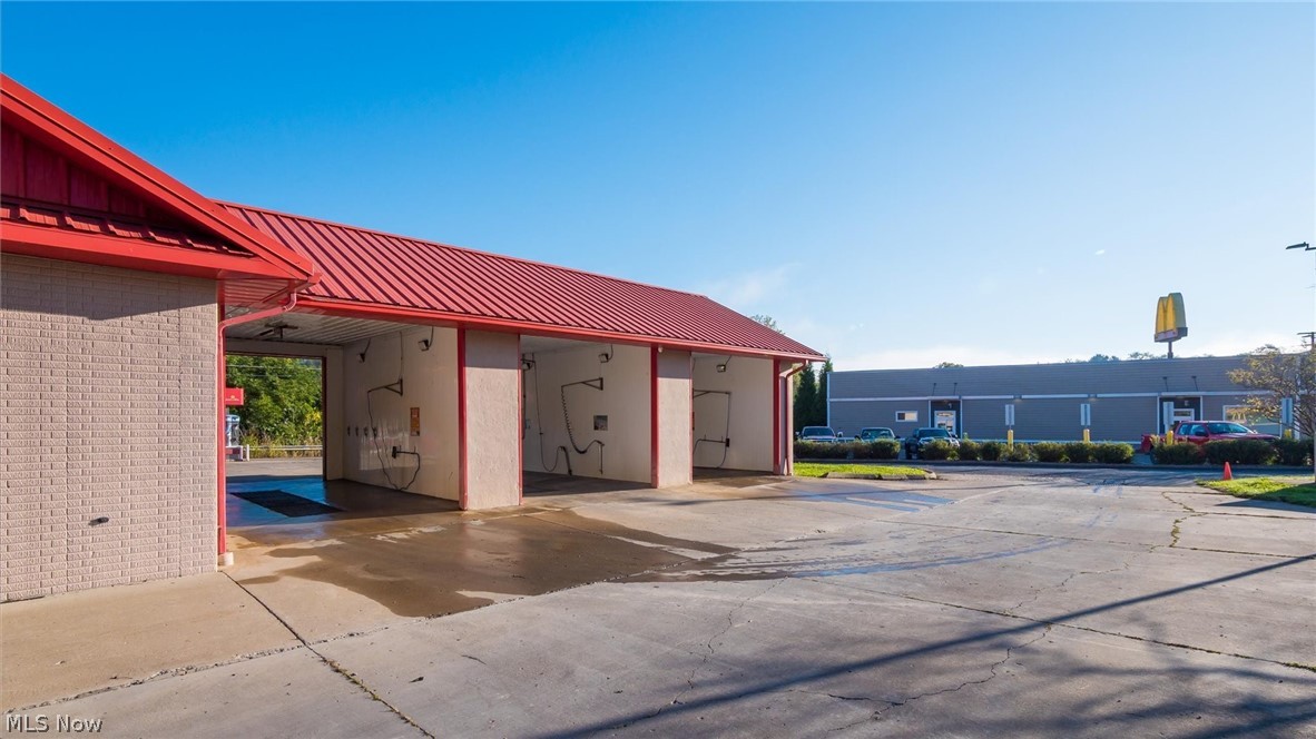 81 W Dave Longaberger Avenue Dresden OH 43821