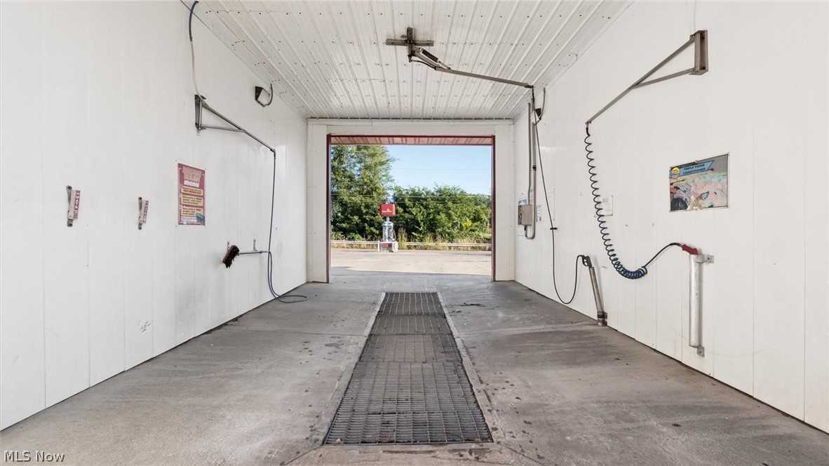 81 W Dave Longaberger Avenue Dresden OH 43821