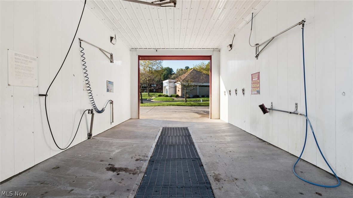81 W Dave Longaberger Avenue Dresden OH 43821