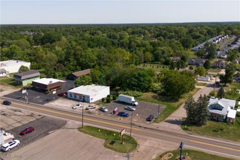 4922 Mahoning Avenue NW Champion OH 44483