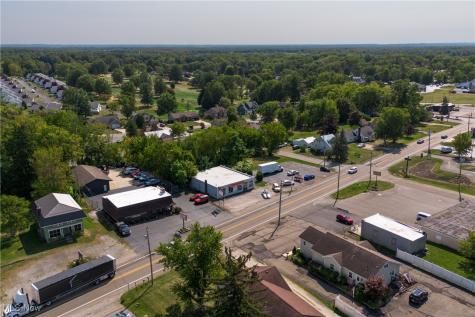 4922 Mahoning Avenue NW Champion OH 44483