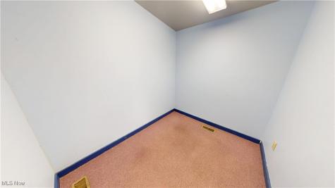 4922 Mahoning Avenue NW Champion OH 44483