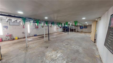 4922 Mahoning Avenue NW Champion OH 44483