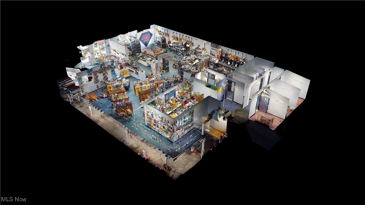 4922 Mahoning Avenue NW Champion OH 44483