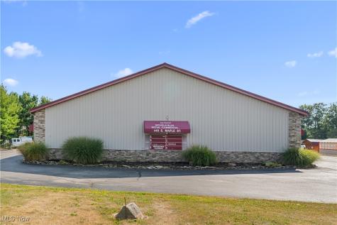 440 E Maple Street Hartville OH 44632