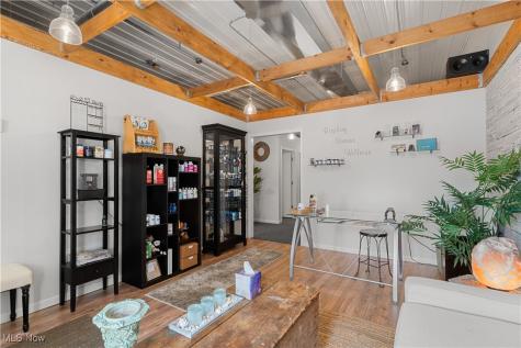 440 E Maple Street Hartville OH 44632