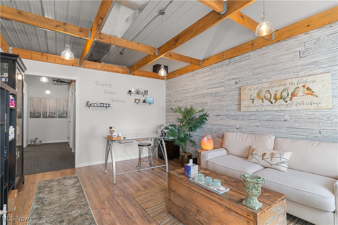 440 E Maple Street Hartville OH 44632