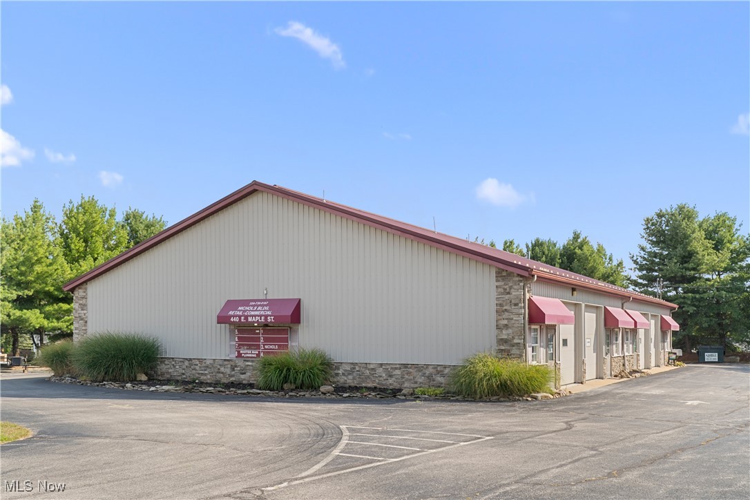 440 E Maple Street Hartville OH 44632