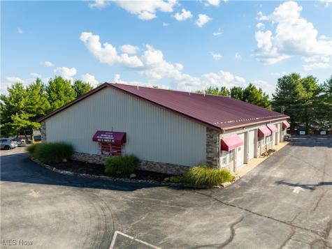 440 E Maple Street Hartville OH 44632