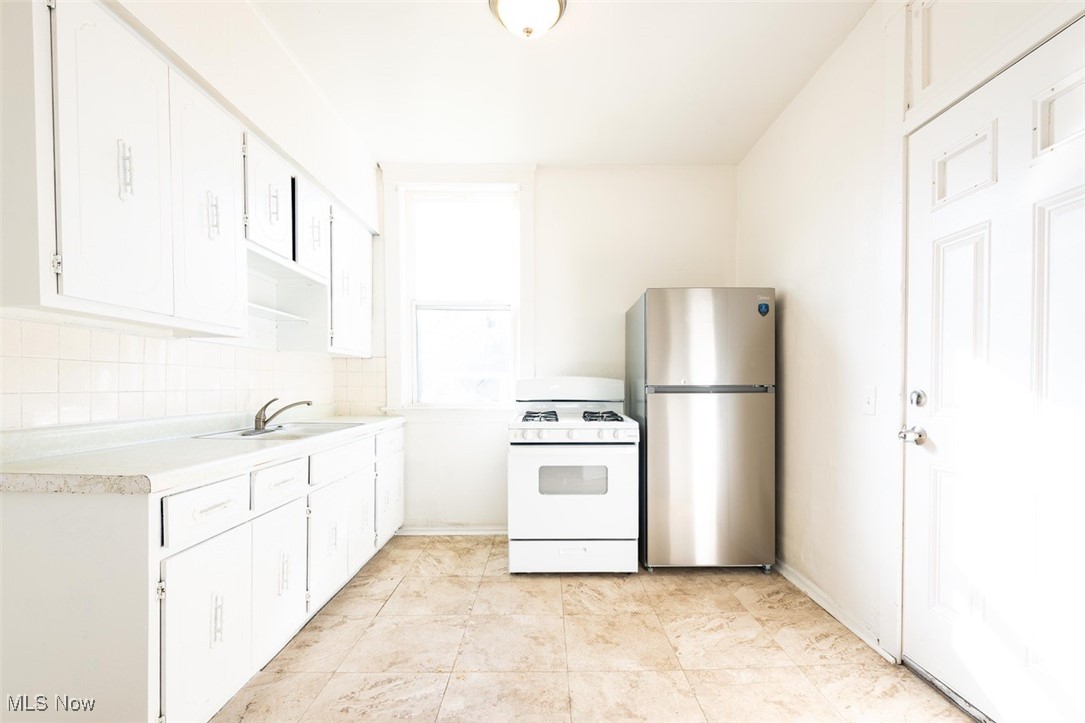 3300 W 98th Street Cleveland OH 44102