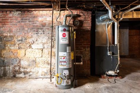 3300 W 98th Street Cleveland OH 44102