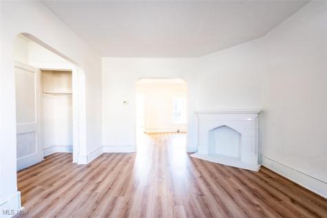 3300 W 98th Street Cleveland OH 44102
