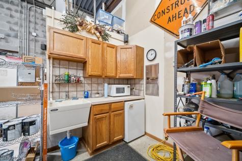 1537 Chardon Road Euclid OH 44117