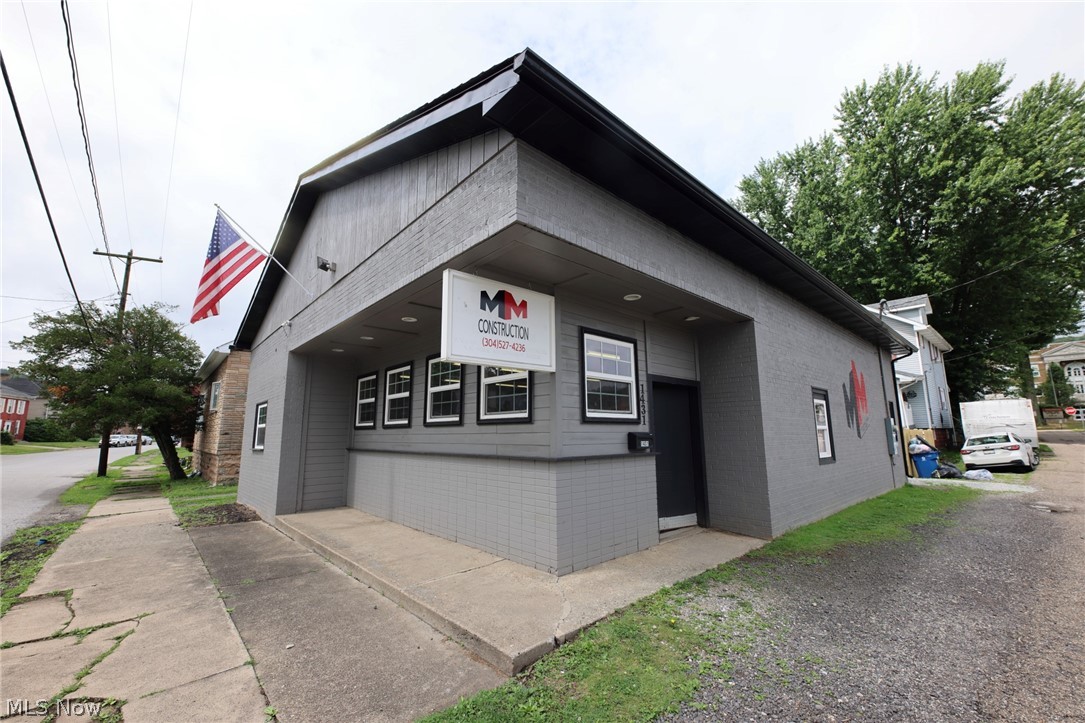 1431 Charles Street Wellsburg WV 26070