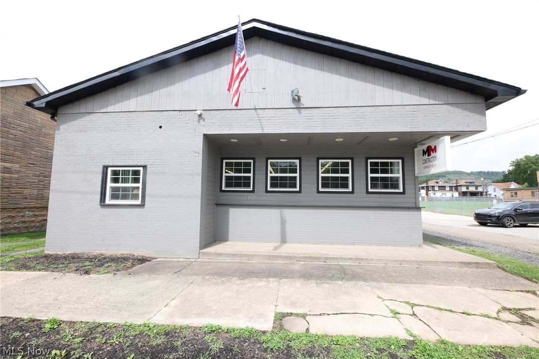 1431 Charles Street Wellsburg WV 26070