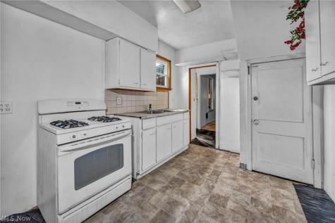 1755 Oberlin Avenue Lorain OH 44052