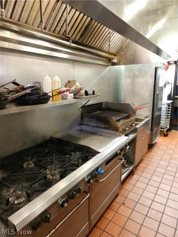 11609 Detroit Avenue Cleveland OH 44102