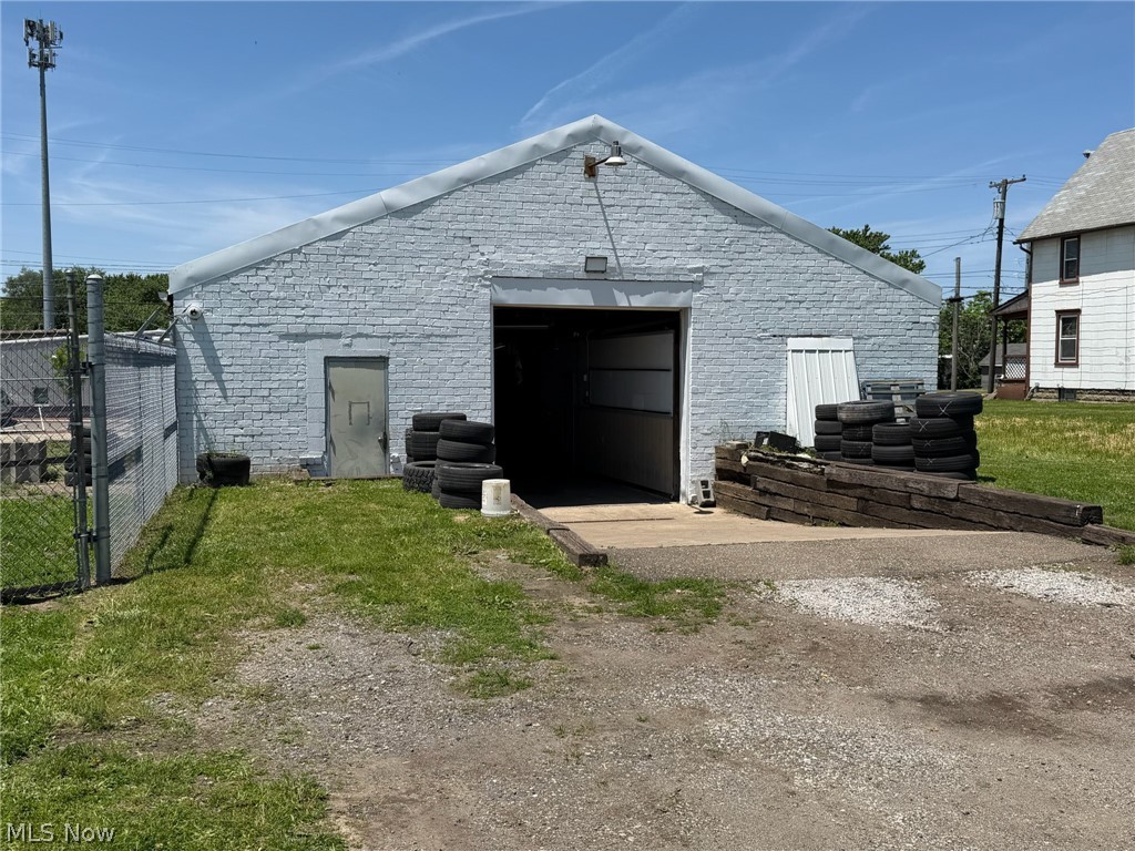 1306 Harrisburg Road NE Canton OH 44705
