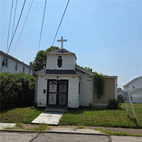 15008 Naples Avenue Cleveland OH 44128