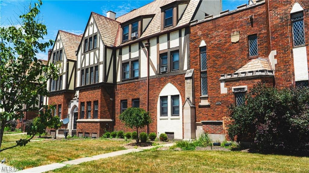 13415 South Woodland Cleveland OH 44120