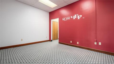 927 Wheeling Avenue Cambridge OH 43725