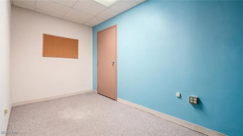 927 Wheeling Avenue Cambridge OH 43725