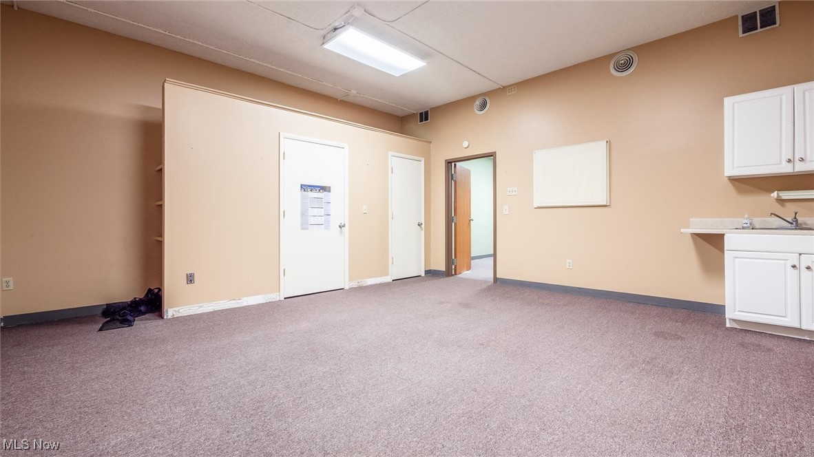 927 Wheeling Avenue Cambridge OH 43725