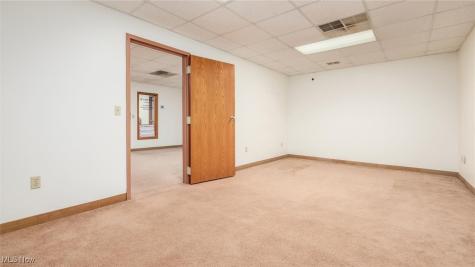 927 Wheeling Avenue Cambridge OH 43725